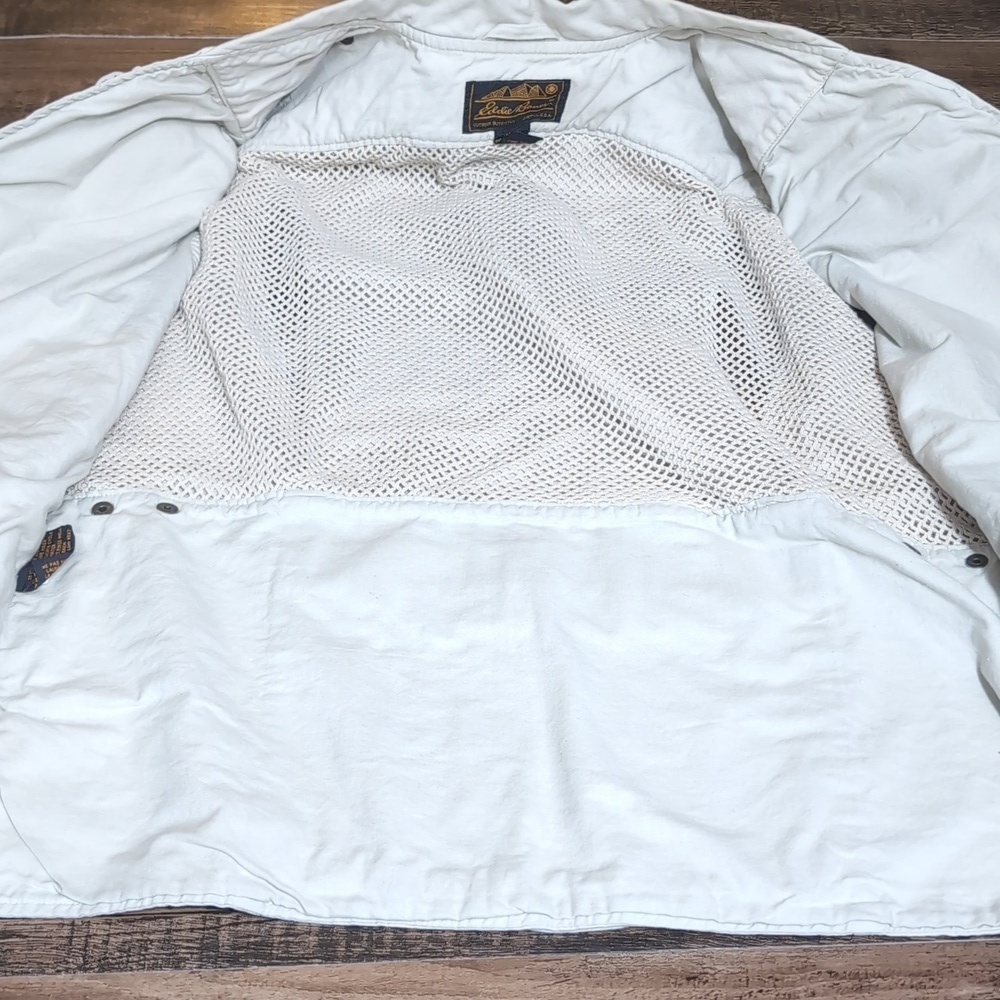 Eddie Bauer Vest Fly Fishing Hunting Utility Travel Size Medium in Khaki Tan - Picture 12 of 13